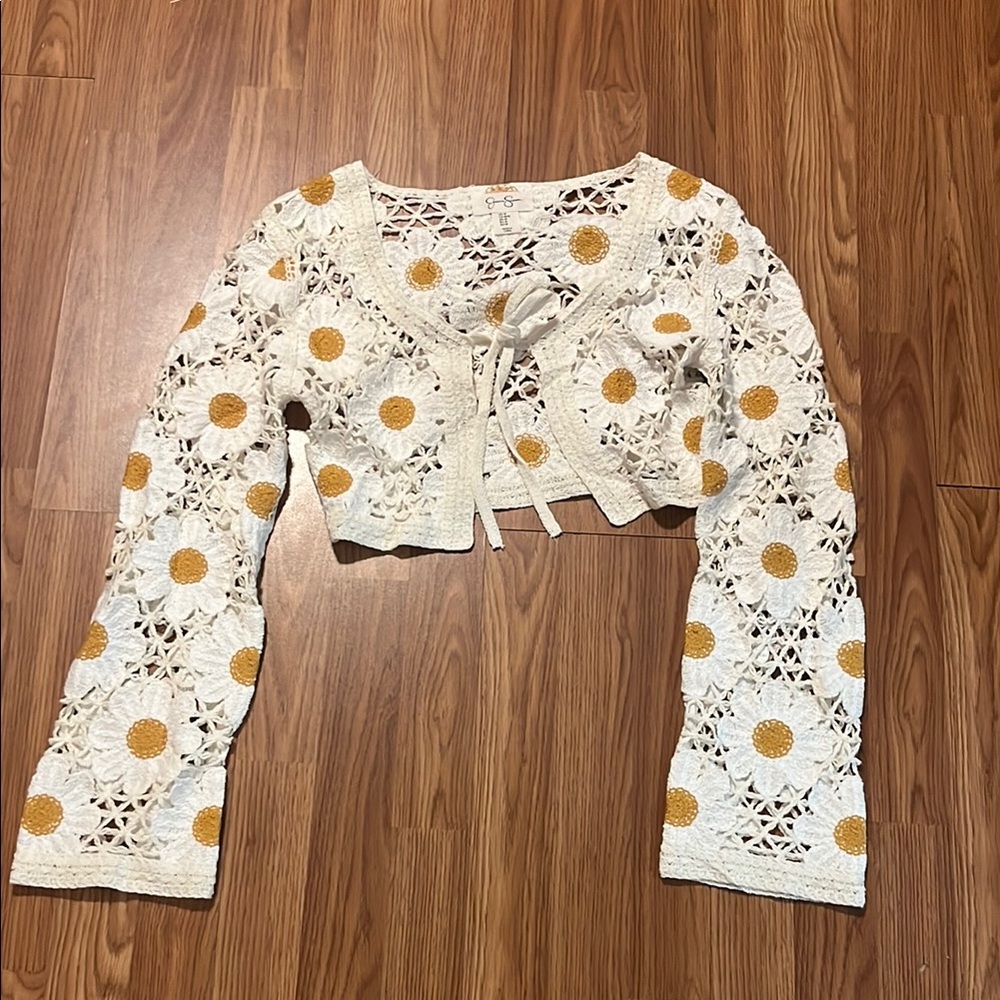 Jessica Simpson White and Gold Crochet Blouse